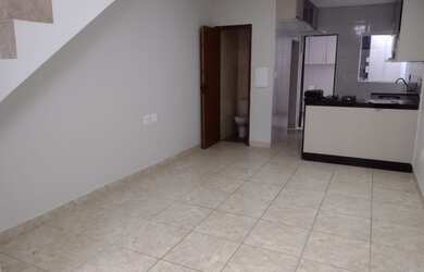 Imagem 12: CASA GEMINADA COM ENTRADA COLETIVA NO XANGRI-LA POR 210MIL