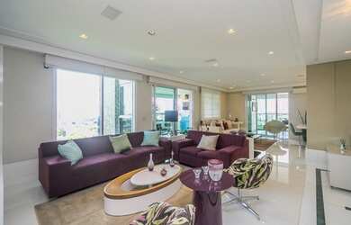 Imagem: O apartamento possui 4 Dormitórios, 5 Banheiros, 5 Vagas na