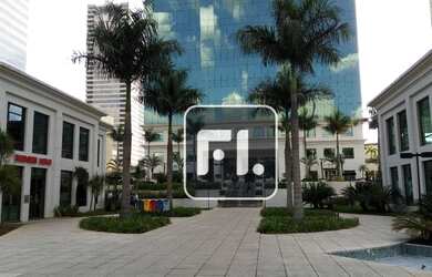 Imagem: O depósito possui 5 Vagas na garagem e 660m² de Área e está