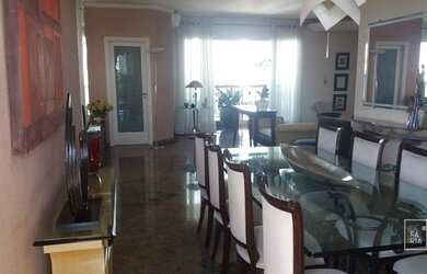 Imagem: O apartamento possui 3 Dormitórios, 5 Banheiros, 2 Vagas na