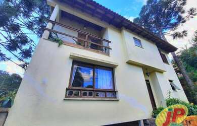 Imagem: A casa em condomínio possui 3 Dormitórios, 3 Banheiros, 2