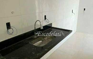 Imagem: O apartamento possui 1 Dormitório, 1 Banheiro, 1 Vaga na garagem