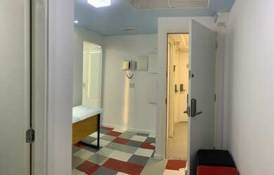 Imagem: O depósito possui 2 Vagas na garagem, 46m² de Área e está