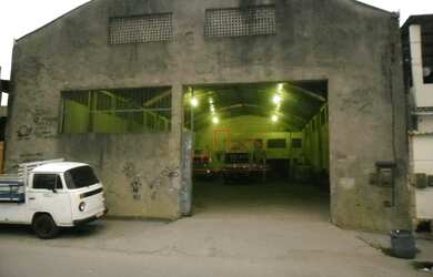 Imagem: O depósito possui 390m² de Área e está localizado em Trindade