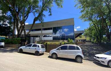 Imagem: O depósito possui 1.700m² de Área e está localizado em