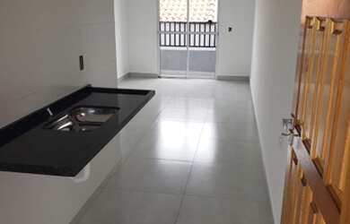 Imagem: A casa possui 1 Dormitório, 1 Banheiro, 1 Vaga na garagem e