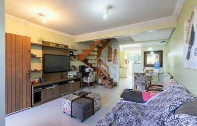 Imagem 2: Casa em Guarujá. Churrasqueira, Ar-condicionado, Guarda roupae80m² de...