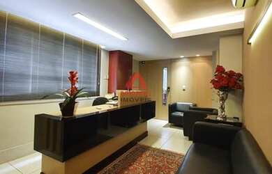 Imagem: O depósito possui 3 Vagas na garagem e 147m² de Área e está