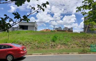 Imagem: O terreno possui 250m² de Área e está localizado em Cézar