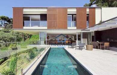 Imagem: A casa em condomínio possui 3 Dormitórios, 5 Banheiros, 2