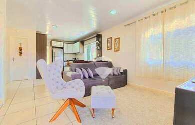 Imagem: A casa possui 2 Dormitórios, 2 Banheiros, 2 Vagas na garagem