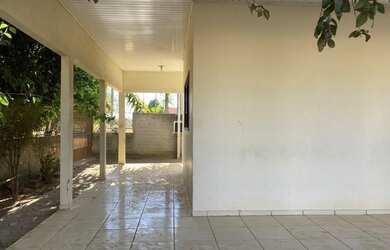 Imagem: A casa possui 2 Dormitórios e está localizado em Peixoto