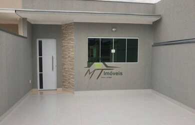 Imagem: A casa possui 2 Dormitórios, 2 Banheiros, 2 Vagas na garagem