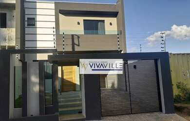 Imagem: A casa possui 3 Dormitórios, 3 Banheiros, 2 Vagas na garagem