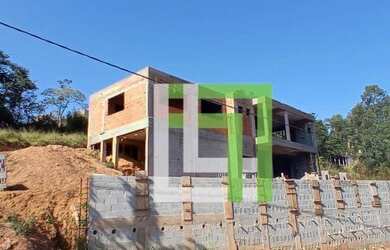 Imagem: A casa em condomínio possui 4 Dormitórios, 5 Banheiros, 4