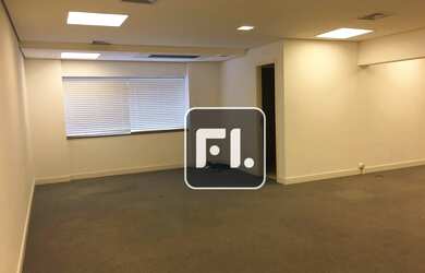 Imagem: O depósito possui 2 Vagas na garagem, 100m² de Área e está