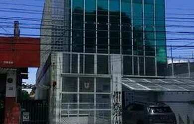 Imagem: O depósito possui 5 Vagas na garagem, 630m² de Área e está