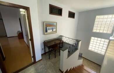 Imagem 2: Casa para venda tem 200 metros quadrados com 4 quartos