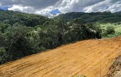 Imagem: A chácara possui 3.000m² de Área e está localizado em Alfredo