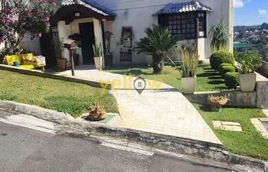 Imagem: A casa em condomínio possui 4 Dormitórios, 4 Banheiros, 4