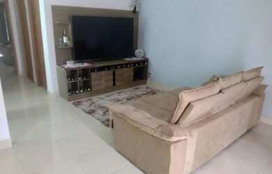 Imagem: A casa possui 2 Dormitórios, 3 Banheiros, 2 Vagas na garagem