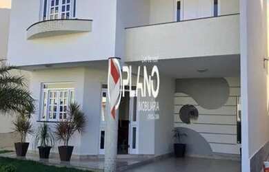 Imagem: A casa em condomínio possui 4 Dormitórios, 4 Banheiros, 3