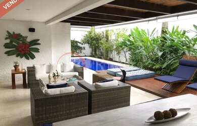 Imagem: A casa em condomínio possui 4 Dormitórios, 4 Banheiros, 4