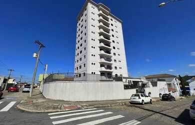 Imagem: O apartamento possui 4 Dormitórios, 3 Banheiros, 3 Vagas na