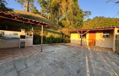 Imagem 14: Imóvel em Itaipava com 2 casas, 2 flets, piscina e terreno 5.172,29 m²