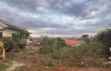 Imagem: O terreno possui 382m² de Área e está localizado em Ouro