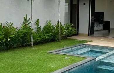 Imagem: A casa em condomínio possui 4 Dormitórios, 5 Banheiros, 4