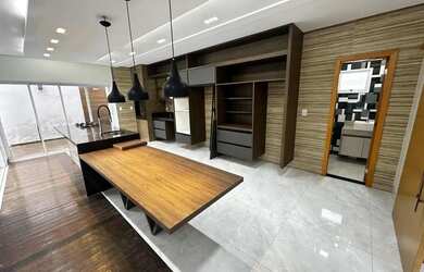 Imagem: A casa em condomínio possui 3 Dormitórios, 4 Banheiros, 4