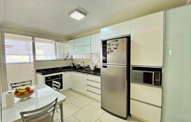 Imagem 7: Apartamento 2 dormitórios com garagem, elevador semi-mobiliado em camobi