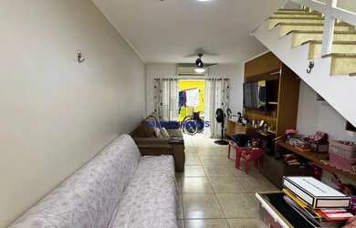 Imagem: Sobrado a venda com 2 quartos, quintal e churrasqueira em São