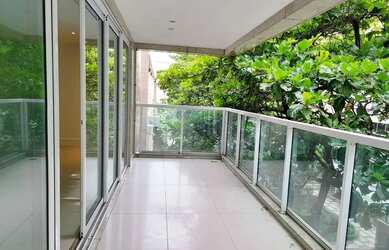 Imagem: O apartamento possui 4 Dormitórios, 5 Banheiros, 2 Vagas na