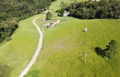 Imagem 1: 5.Viva momentos inesquecíveis no seu espaço de lazer em Ibiúna!