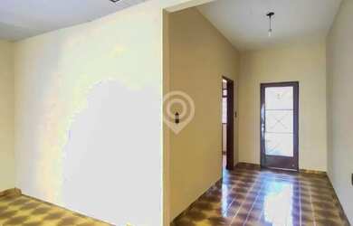 Imagem 2: Casa - / Comercial / Centro