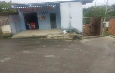 Imagem: A casa possui 3 Dormitórios, 3 Banheiros, 2 Vagas na garagem