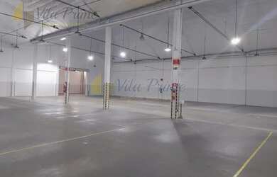 Imagem: O depósito possui 5 Vagas na garagem, 2.167m² de Área e