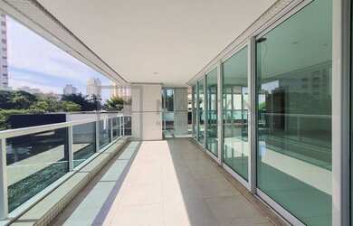 Imagem: O apartamento possui 4 Dormitórios, 4 Banheiros, 5 Vagas na