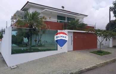 Imagem: A casa em condomínio possui 5 Dormitórios, 2 Banheiros, 4