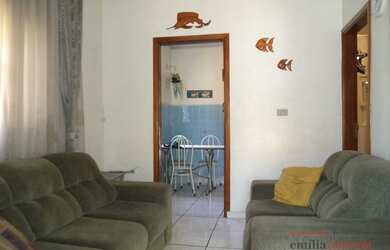 Imagem: A casa possui 2 Dormitórios, 1 Banheiro, 1 Vaga na garagem