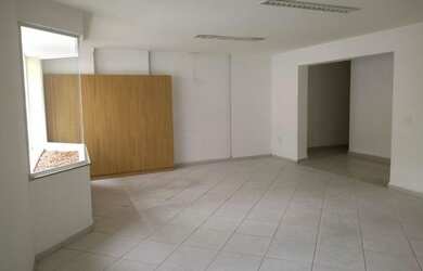 Imagem: O depósito possui 350m² de Área e está localizado em Vila