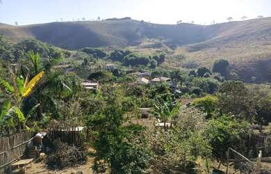 Imagem: O terreno possui 1400m² de Área e está localizado em Chácara