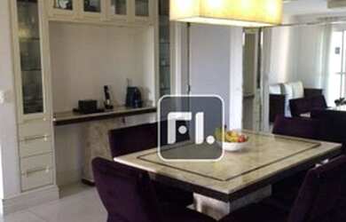 Imagem: O apartamento possui 3 Dormitórios, 1 Banheiro, 2 Vagas na