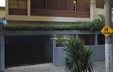 Imagem: A casa possui 4 Dormitórios, 4 Banheiros, 2 Vagas na garagem