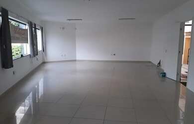 Imagem: O depósito possui 70m² de Área e está localizado em Vila