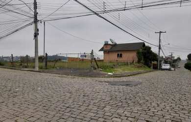 Imagem: O terreno possui 810m² de Área e está localizado em Santa