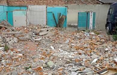 Imagem 2: Lote/Terreno para venda possui 299 metros quadrados em Jardim Cláudia - Pinhais - PR