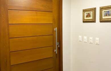 Imagem: A casa em condomínio possui 4 Dormitórios, 5 Banheiros, 4